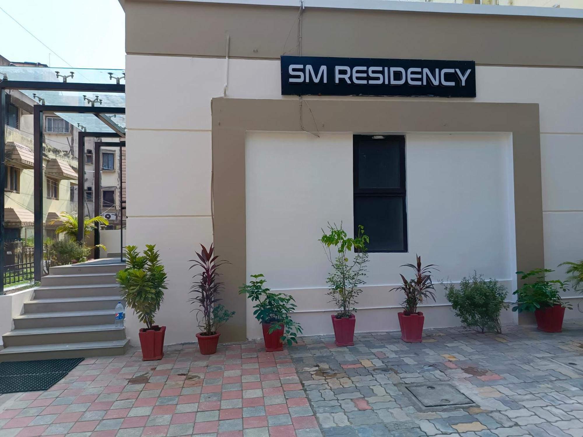 Sm Residency Hotel Бхубанешвар Екстериор снимка