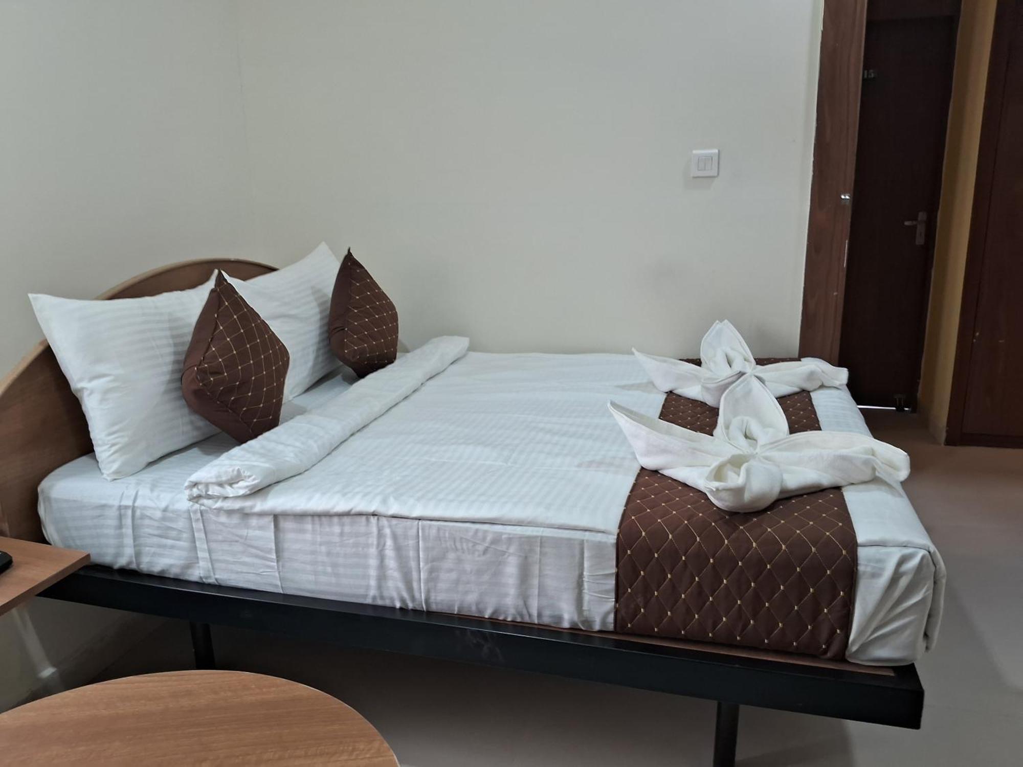 Sm Residency Hotel Бхубанешвар Екстериор снимка