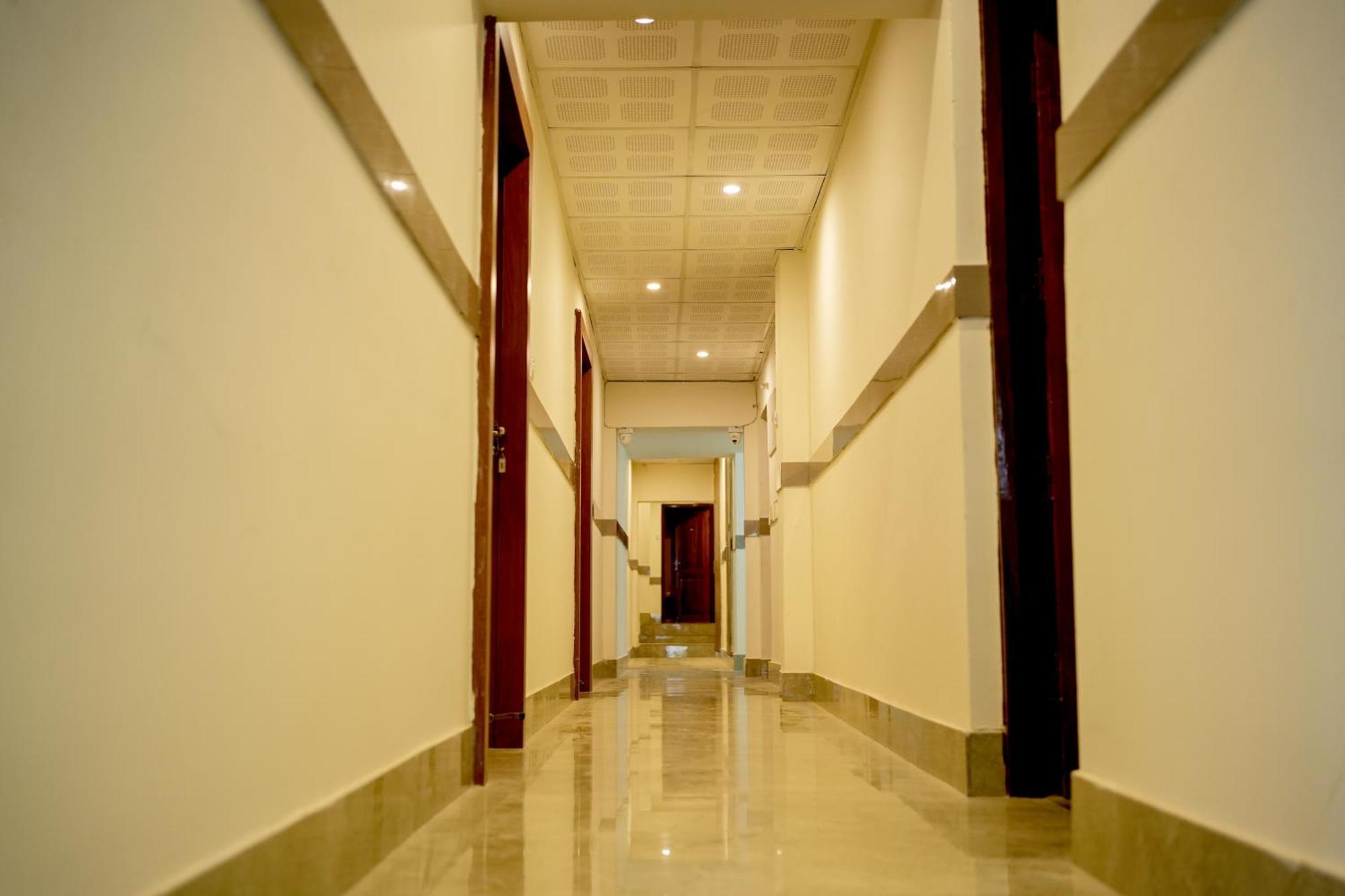 Sm Residency Hotel Бхубанешвар Екстериор снимка
